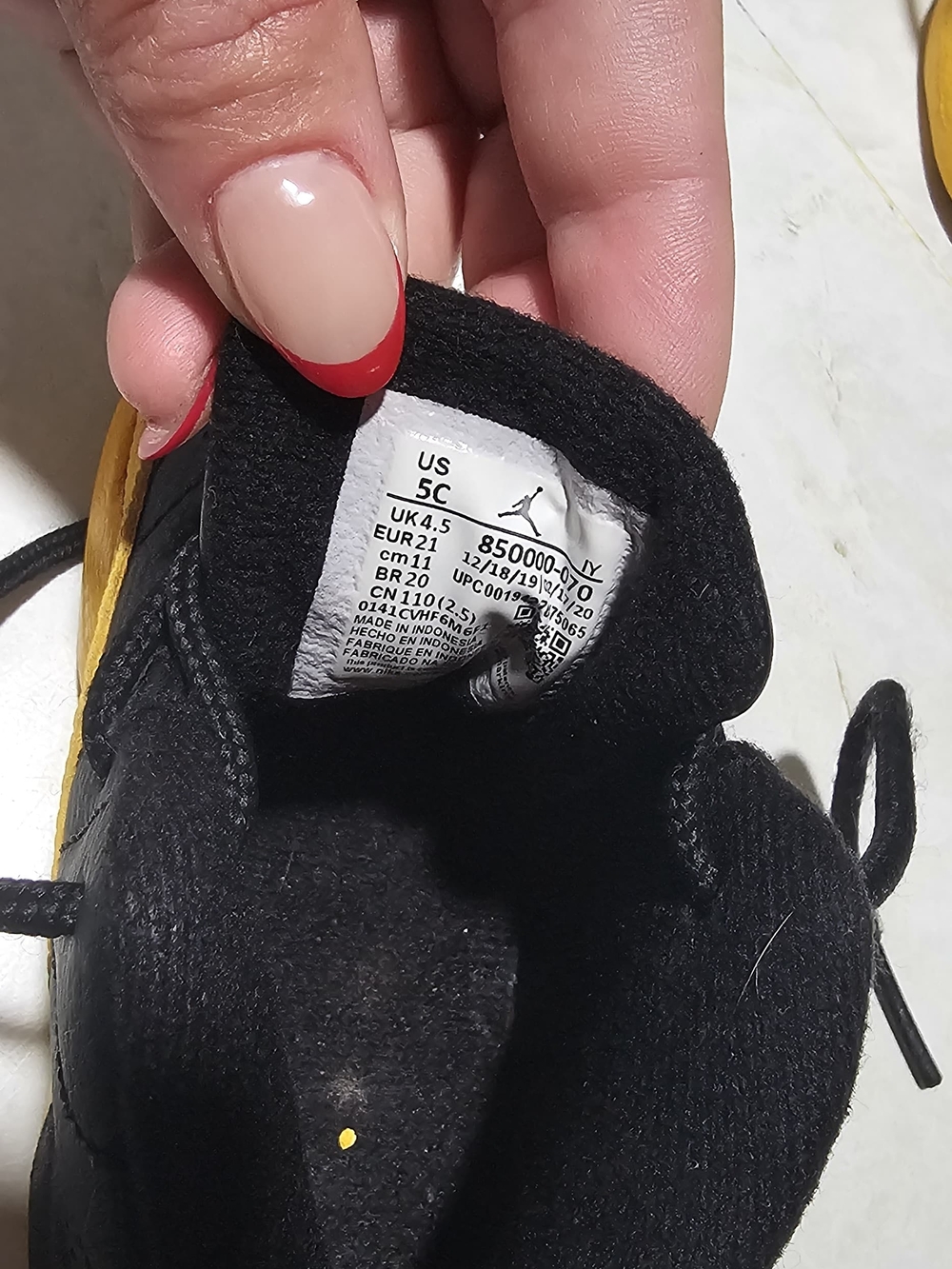 Jordan Kids Black and Yellow Low Top Sneakers